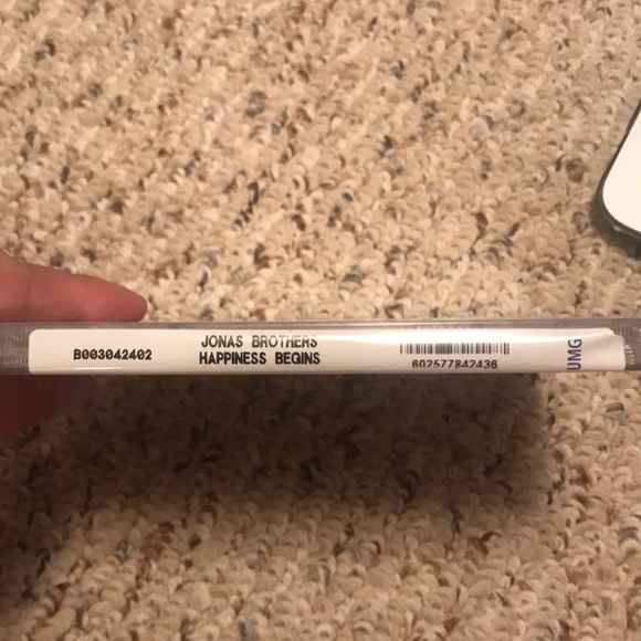 BRAND NEW JONAS BROTHERS CD - Picture 3 of 4